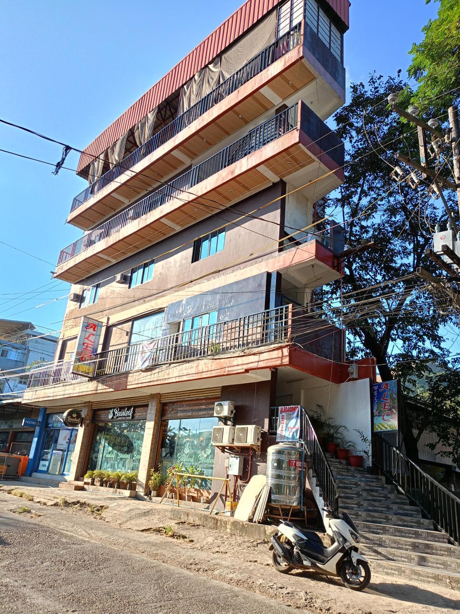 Alec Lodge Coron Exterior photo